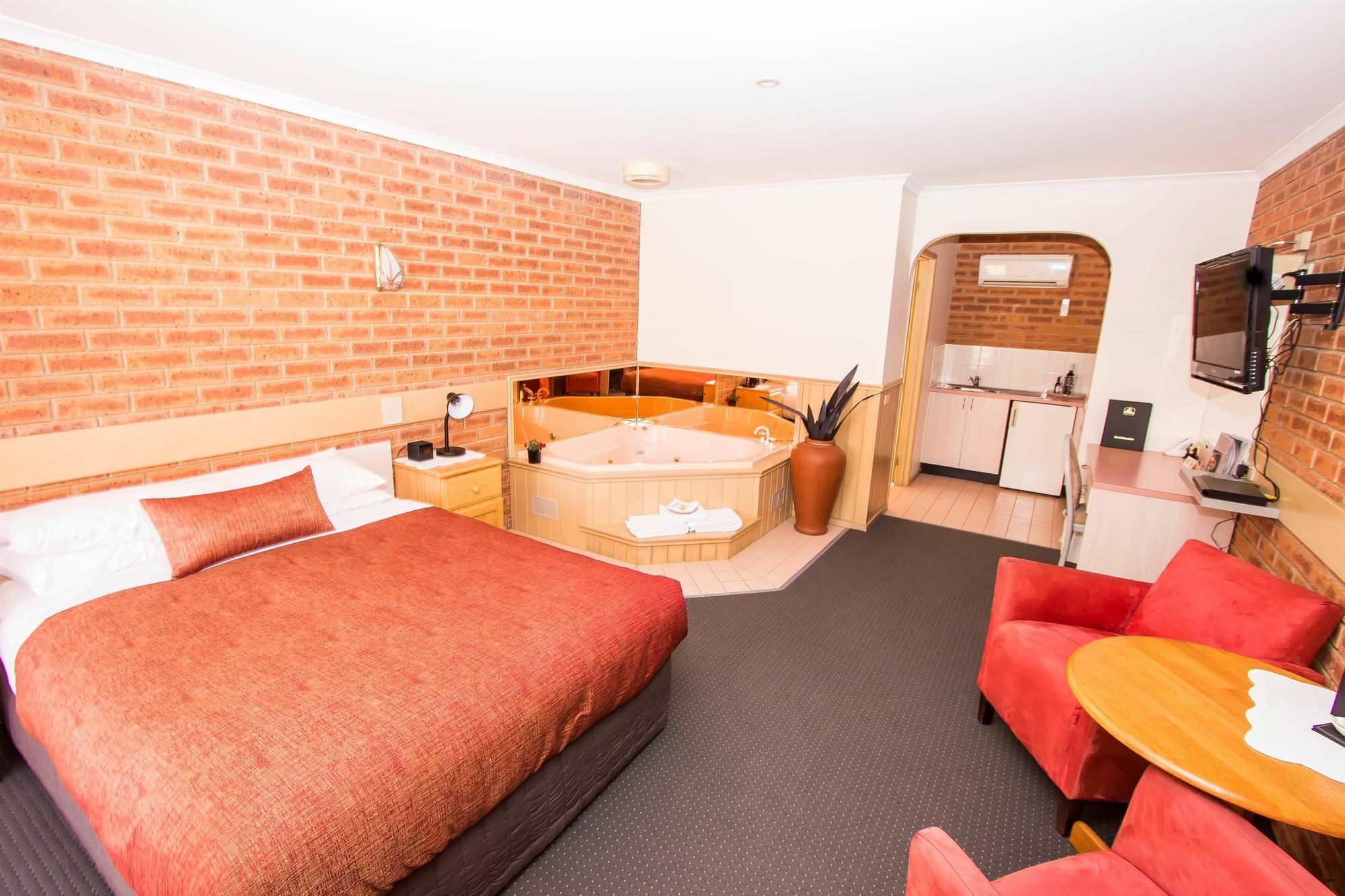 Colonial Motor Inn Bairnsdale Golden Chain Property Zewnętrze zdjęcie